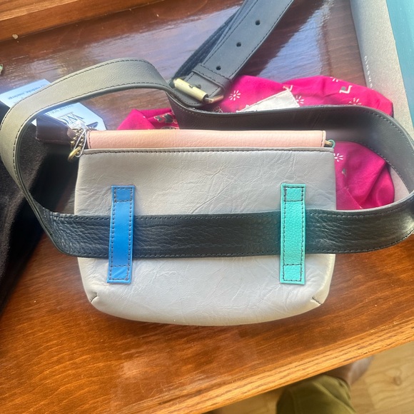 Soruka - Leather Bag - Picture 2 of 3